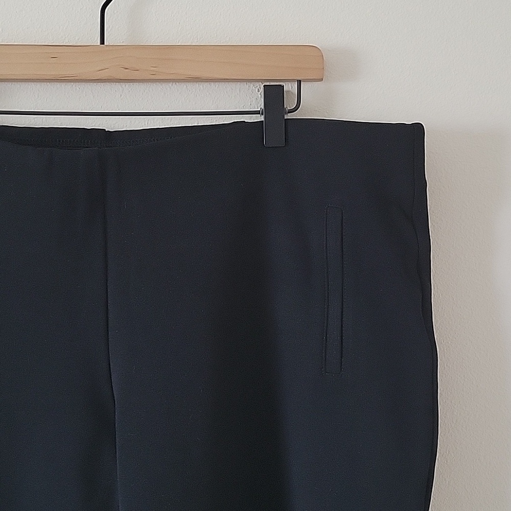 Chico's Black Ponte So Slimming Juliet Lace Hem Ankle Pants Size 18 - Picture 4 of 7